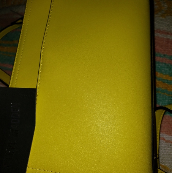 Steve Madden Yellow Crossbody - Picture 8 of 8